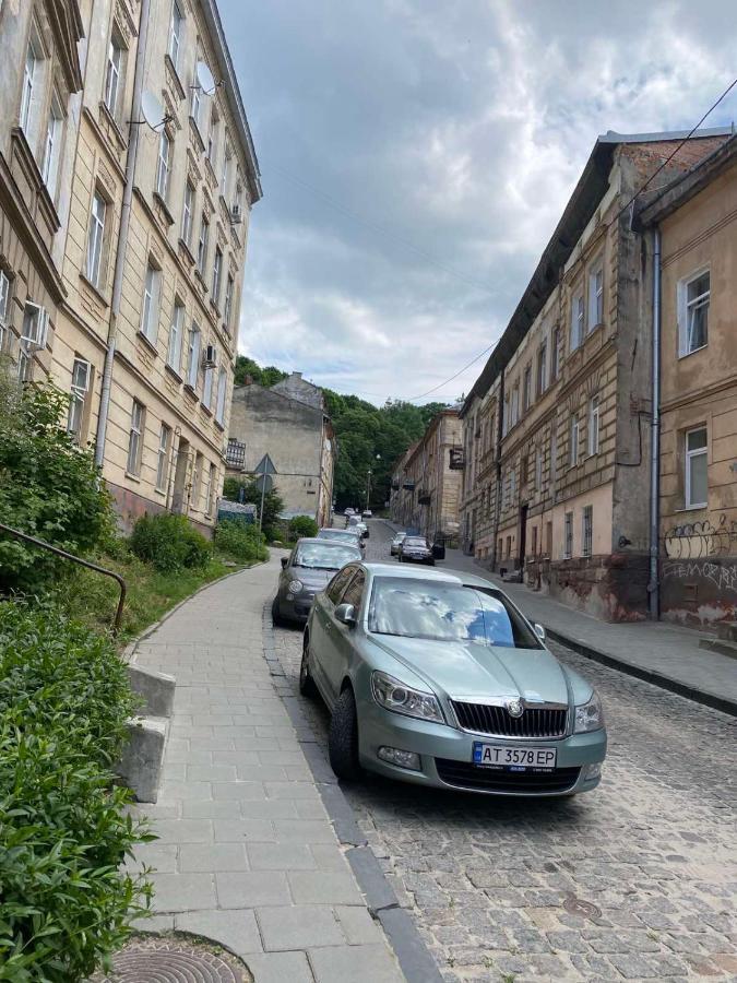 Izuminka V Centre Goroda Lviv Bagian luar foto