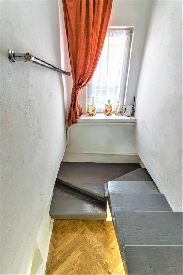 Izuminka V Centre Goroda Lviv Bagian luar foto